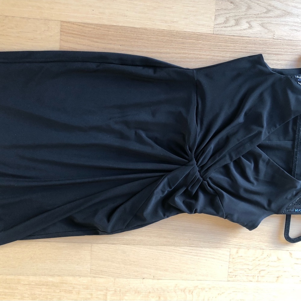 Black, ANNE KLEIN fitted dress. Size 4